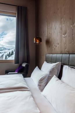 Balance mit Helene Yoga Retreats Reise ins Hotel Alpenstern in Damüls Hotelzimmer Entspannung