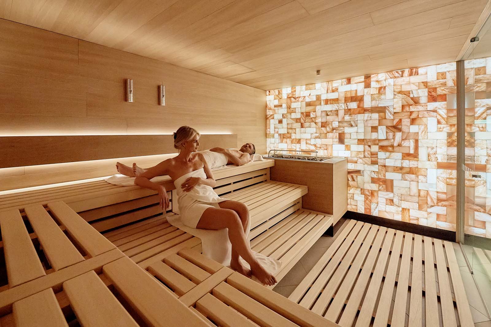 Balance mit Helene Yoga Retreats Reise ins Hotel Eden Spiez Thunersee Sauna